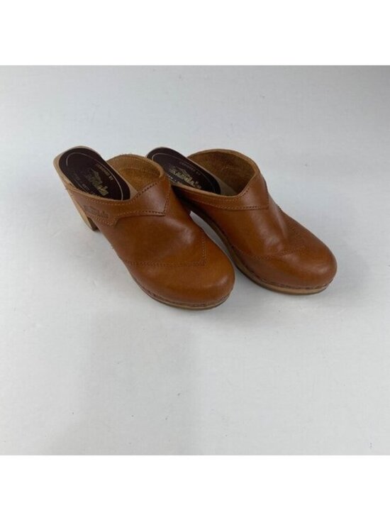 Designed by Skandals Shoes - Designed by Skandals sandals women’s brown Leather size 36 shoes used